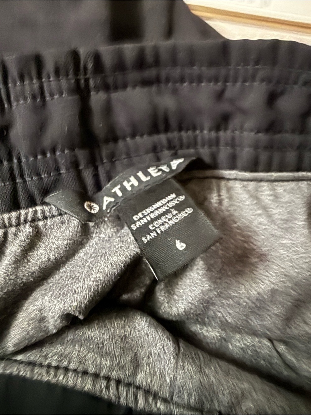 Women’s Black Athleta Jogger Pants - Picture 7 of 7